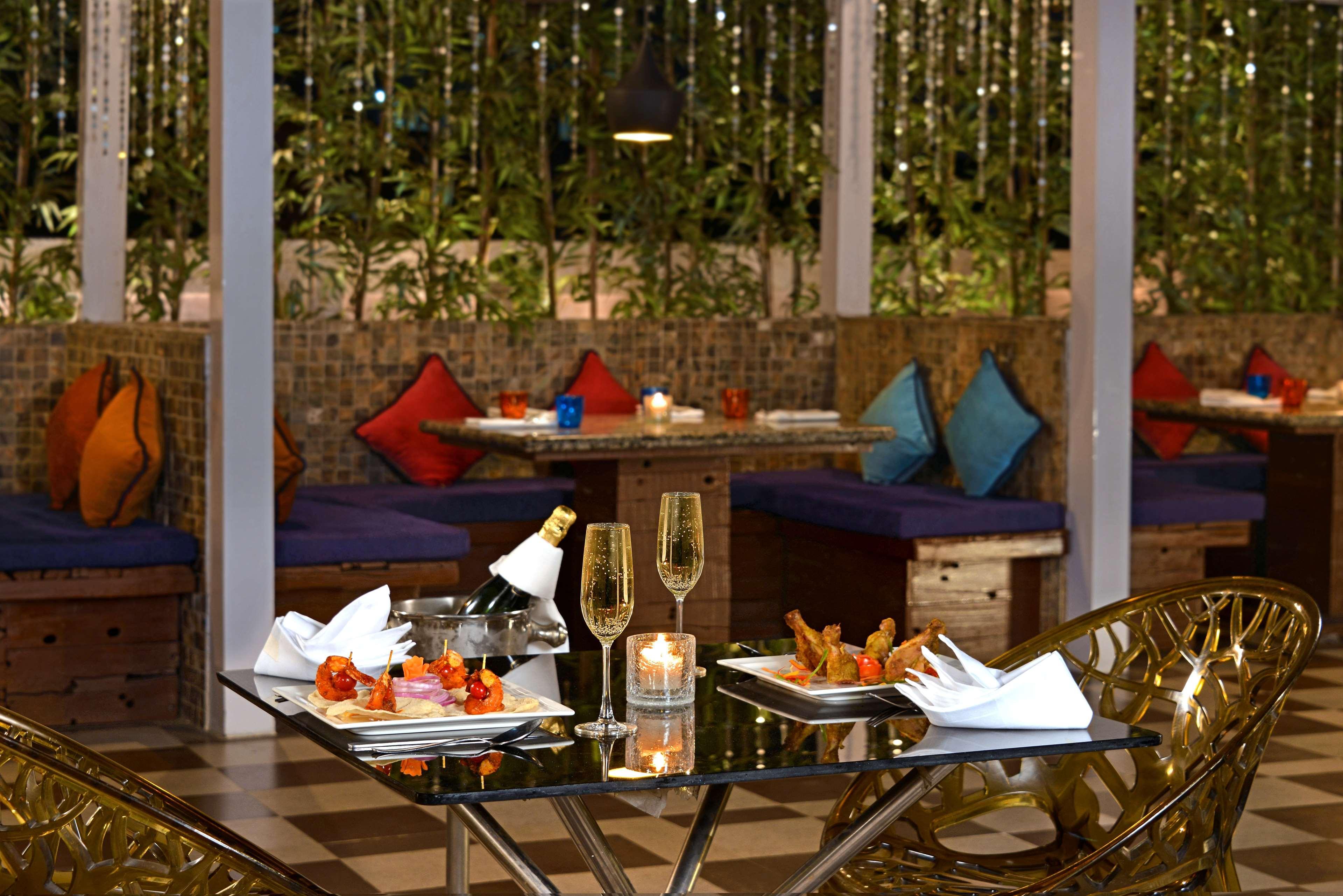 Radisson Mumbai Goregaon Dış mekan fotoğraf