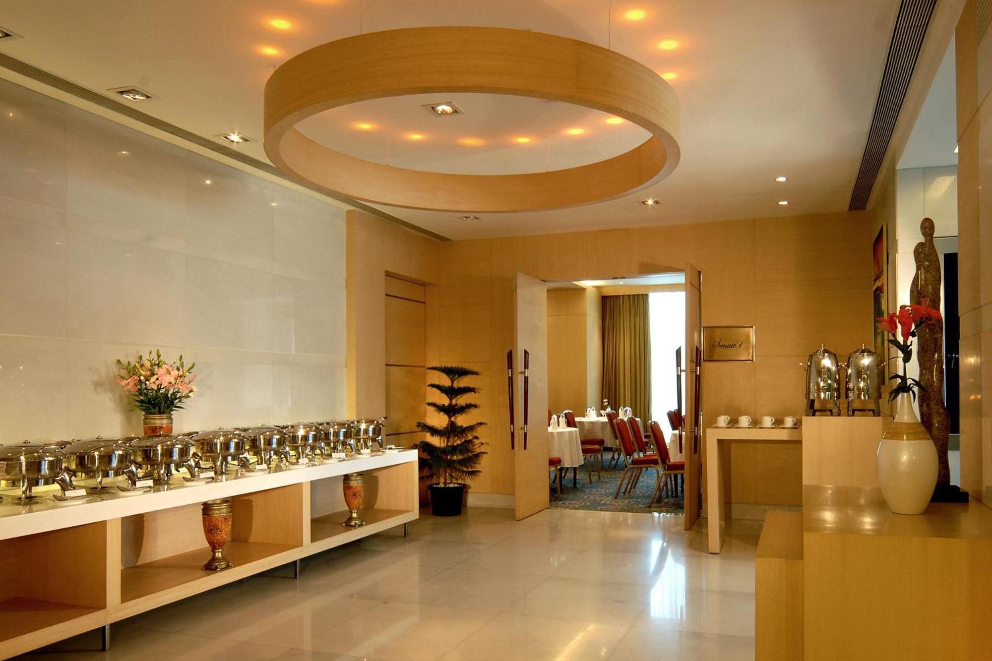 Radisson Mumbai Goregaon Dış mekan fotoğraf