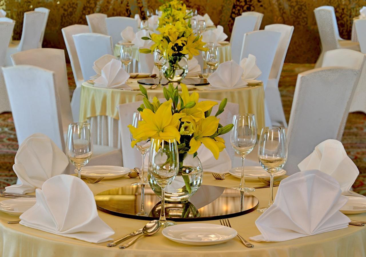 Radisson Mumbai Goregaon Dış mekan fotoğraf